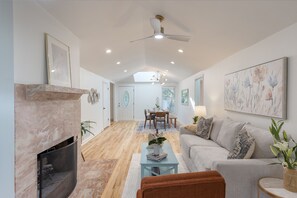 スマートテレビ、暖炉