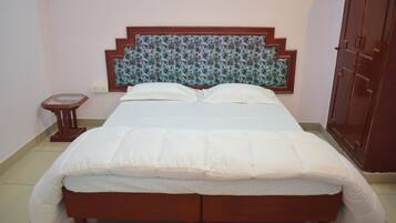 Deluxe Double Room | Desk, free WiFi
