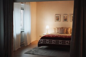 2 dormitorios, tabla de planchar con plancha, wifi y ropa de cama