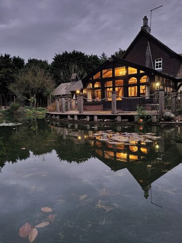 Beautiful thatched cottages in Brentwood.