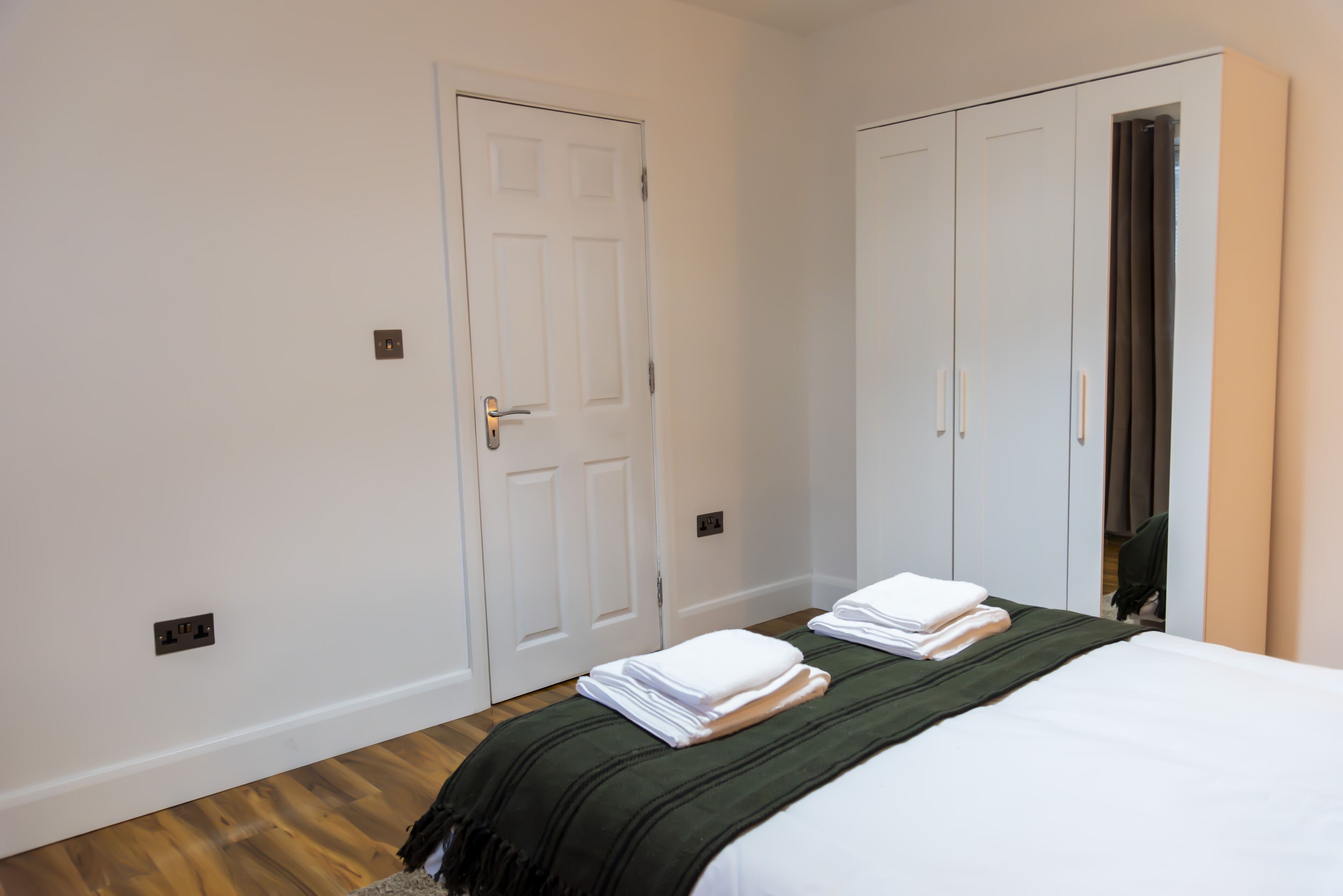 3 slaapkamers, een strijkplank/strijkijzer, gratis wifi