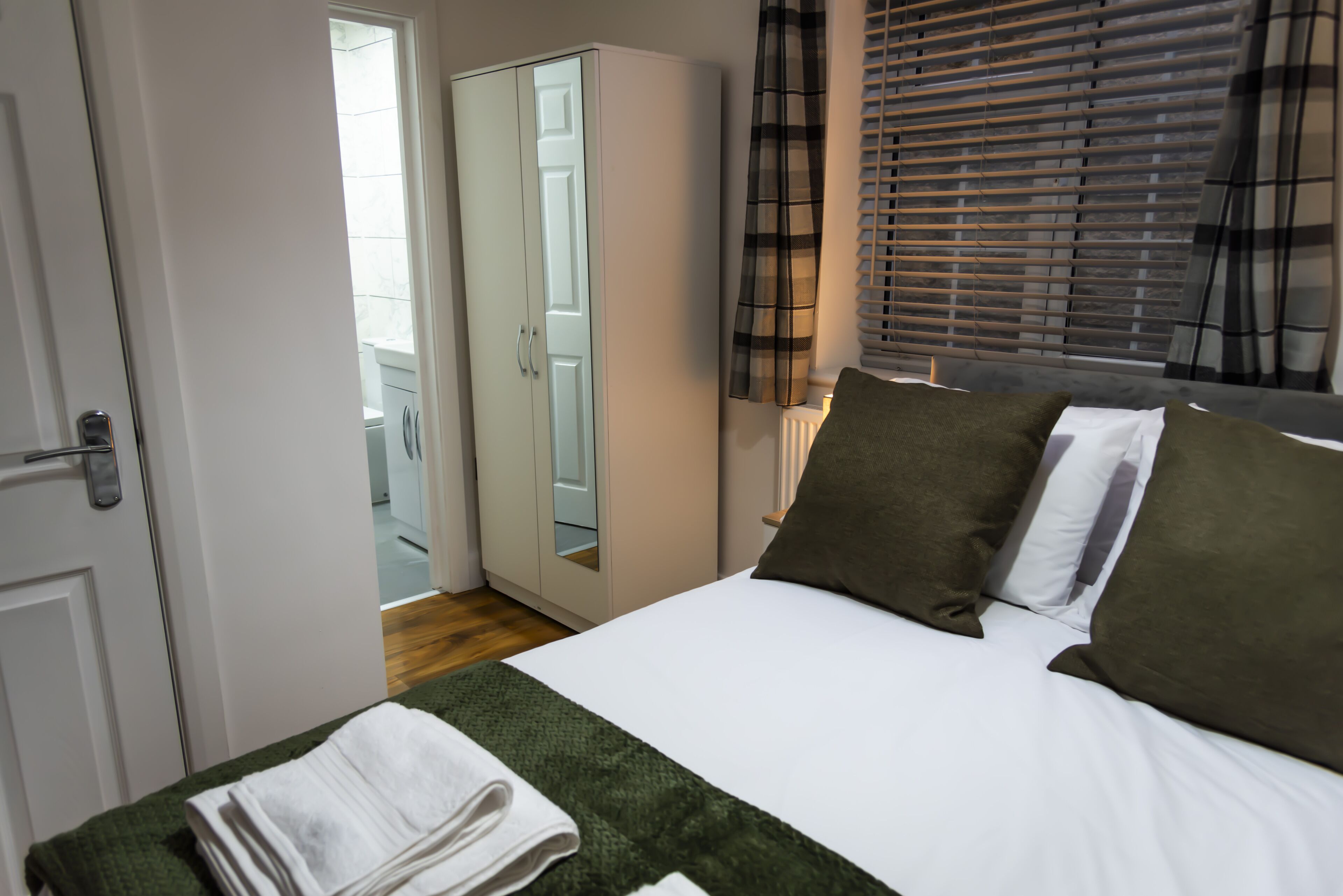 3 bedrooms, iron/ironing board, free WiFi