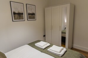 3 chambres, fer et planche à repasser, Wi-Fi gratuit