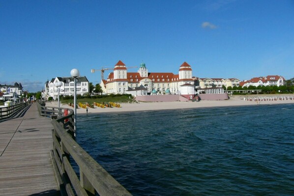 Beach nearby - Modern apartment near seabeach (Ostseebad Binz)