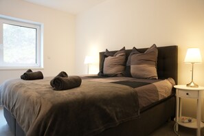 4 bedrooms, WiFi, bed sheets