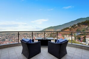 Balcony - Lemon Tree Premier Budhanilkanth (Burhanilkantha)