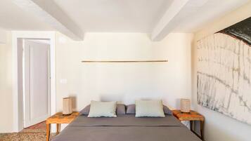 Leilighet – premium | 3 soverom, individuelt innredet, skrivebord og strykejern/-brett