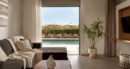 ÒLA Exclusive Residence, with Pool & Beach Access