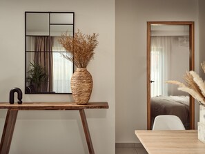 6 bedrooms, in-room safe, iron/ironing board, travel crib - ÒLA Exclusive Residence, with Pool & Beach Access (Zakynthos)