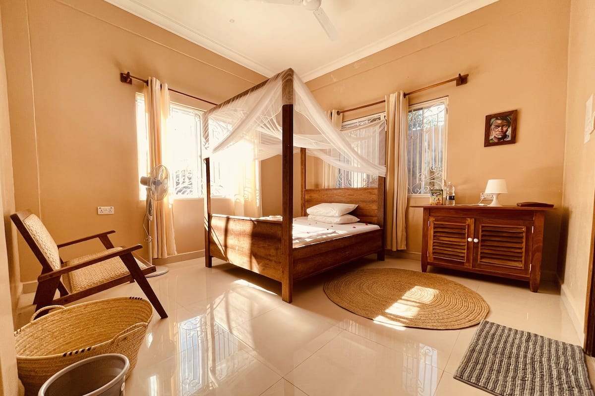 Habitación doble, vistas al jardín | Ropa de cama de alta calidad, wifi gratis, mobiliario individual