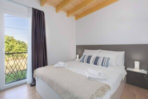 3 bedrooms, laptop workspace, iron/ironing board, free WiFi