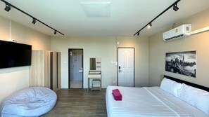 In-room safe, individually decorated, individually furnished, free WiFi - Breakers Hotel Rawai (Rawai)