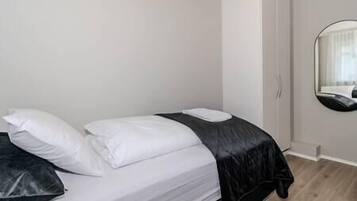 2 bedrooms, WiFi, bed sheets