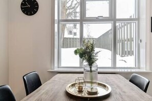 تناول الطعام