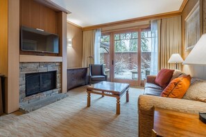 Télévision, cheminée