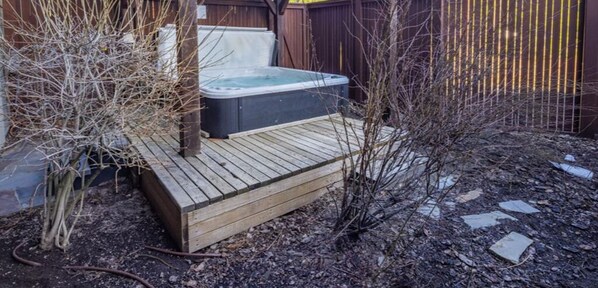 Bain à remous extérieur