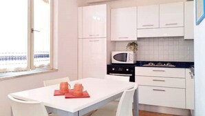 Fridge, microwave, oven, stovetop - Arianna House (Borgo Rocce Rosse Arbatax) (Arbatax)