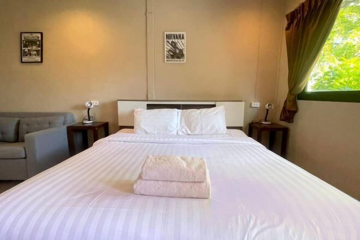 In-room safe, desk, laptop workspace, WiFi (free)
