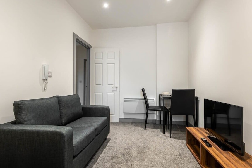 Lovely 1 Bed Budget Apartment In Central Doncaster - Doncaster