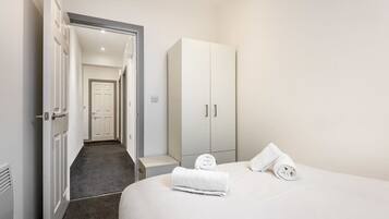 1 bedroom, iron/ironing board, WiFi, bed sheets