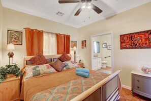 2 Schlafzimmer, Schreibtisch, Bügeleisen/Bügelbrett, kostenloses WLAN