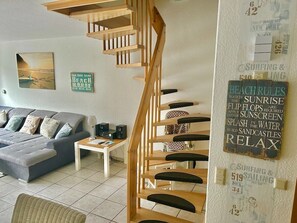 Smart TV, fireplace, DVD player, stereo