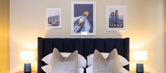 The Elizabeth Suite - 3 Bedroom With Parking