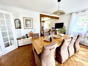 Dining - L'âme Voyageuse, Raffinée, 2-8 Pers, Plages à 15min (Baye)