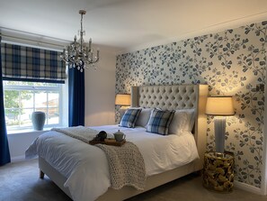 3 chambres, fer et planche à repasser, Wi-Fi, draps fournis