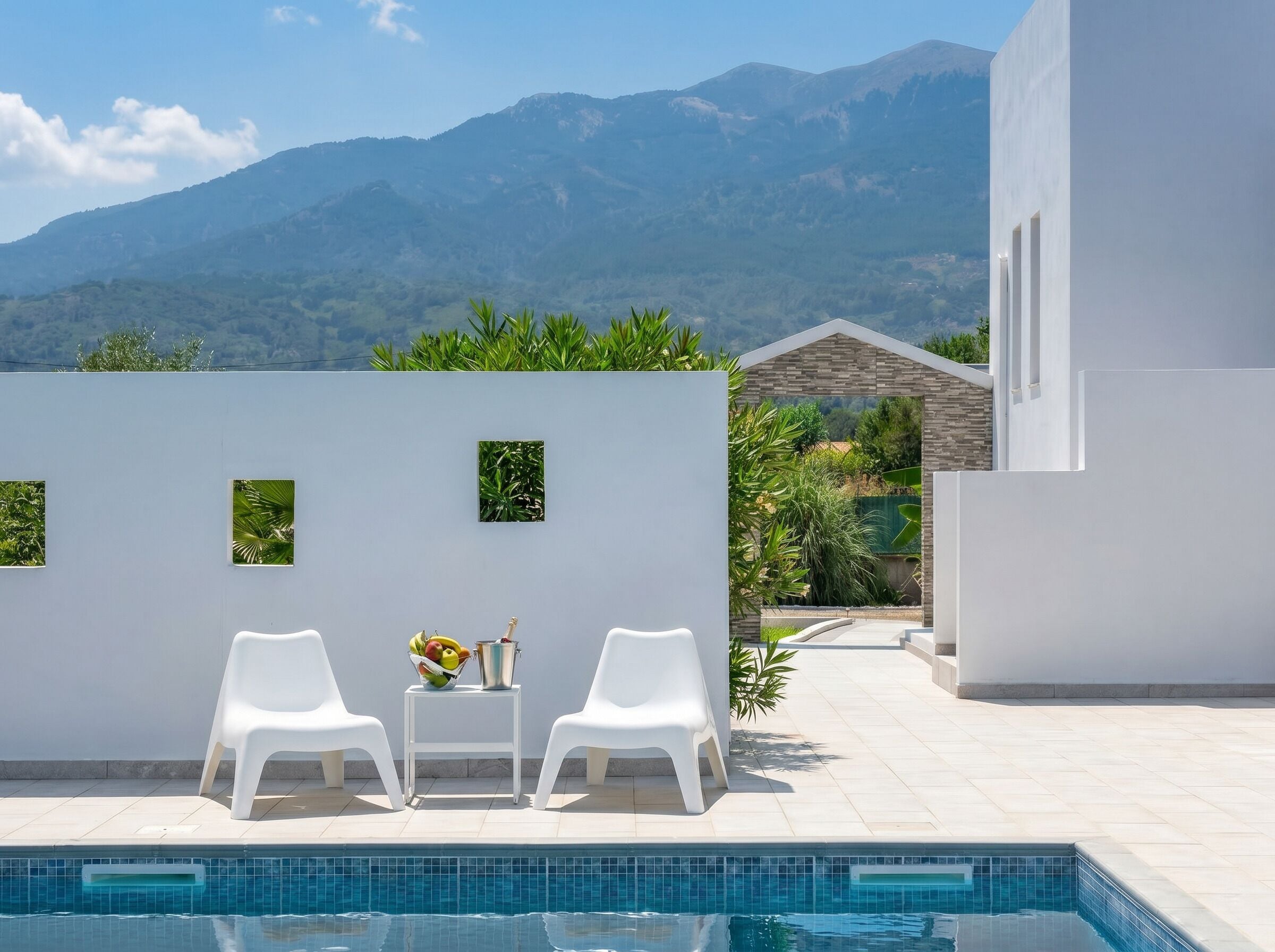 Vila, 4 quartos, para fumantes, piscina particular | Piscina | Piscina externa