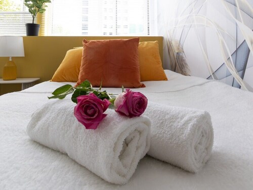 Open Mind Property - Luxury Apartment in the City