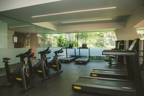 Fitness facility - Fully equipped kitchen, internet, comfy beds,  business lounge, swim lane. (Cuauhtémoc)