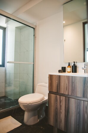 ヘアドライヤー、タオル