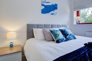 2 chambres, fer et planche à repasser, Wi-Fi gratuit, draps fournis