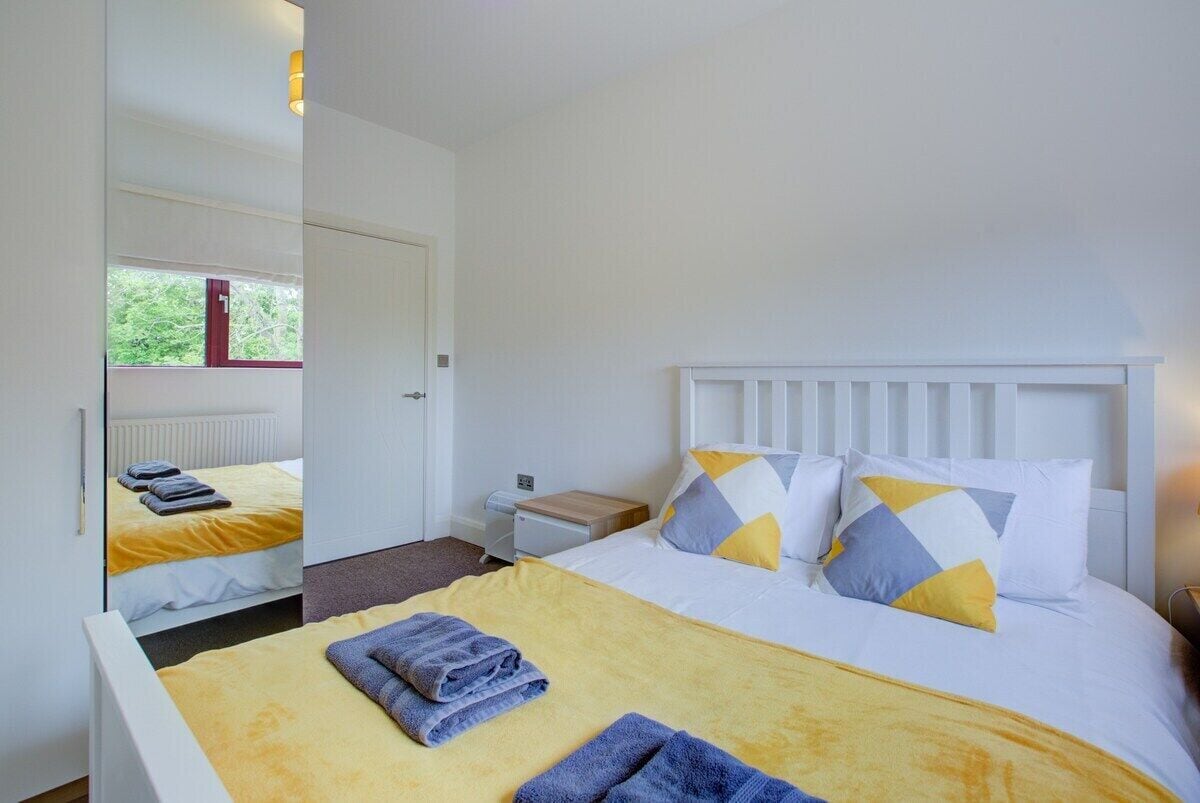 2 slaapkamers, een strijkplank/strijkijzer, gratis wifi, beddengoed