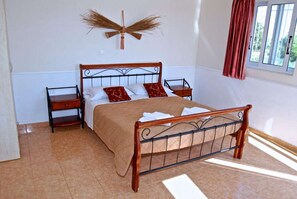 1 sovrum, strykjärn/strykbräda, gratis wi-fi och sängkläder