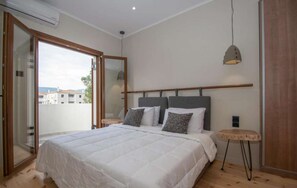6 bedrooms, desk, iron/ironing board, free WiFi - Adriana di Levante villa complex (Zakynthos)