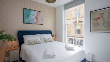 2 bedrooms, desk, iron/ironing board, travel crib