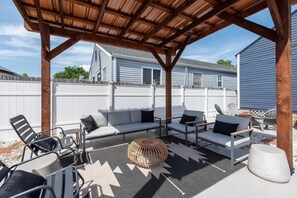 Terrace/patio - Large Home w/ Back Yard Oasis | Perfect for Groups (New Orleans)