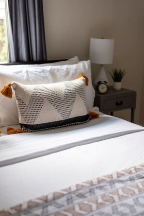 5 多间卧室、办公桌、熨斗/熨衣板、WiFi