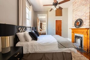 3 Schlafzimmer, Schreibtisch, Bügeleisen/Bügelbrett, kostenloses WLAN