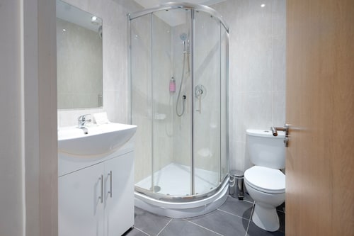 Rooms at The Ritz Complex