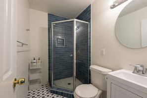 Hårtork och handdukar