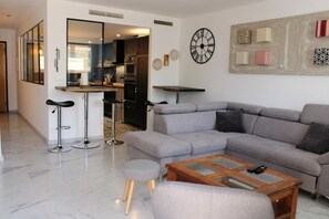 Smart TV - Moderne Ferienwohnung in Strand- und Hafennähe von Jávea (Jávea)