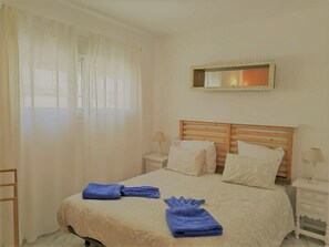 4 bedrooms, iron/ironing board, travel crib, free WiFi - Moderne Ferienwohnung in Strand- und Hafennähe von Jávea (Jávea)