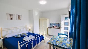 1 bedroom, iron/ironing board, free WiFi, bed sheets