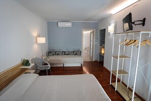 1 bedroom, blackout curtains - Casa Ricardi (Turin)