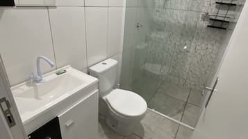 Towels, soap, shampoo, toilet paper