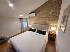 4 bedrooms, in-room safe, iron/ironing board, free WiFi - Casa Al Campanile for Your Relaxing Experience in a Rare Cocktail Pool (Vodnjan)