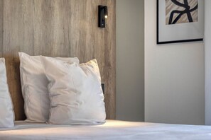 基础开间 | 笔记本电脑工作区、隔音、免费 WiFi、床单